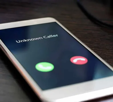 Ring med ukendt nummer unknown caller mobil